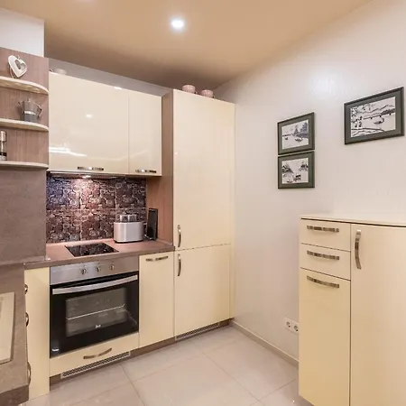 Jewelry - 1 Bedroom شقة صوفيا