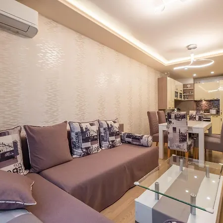 Jewelry - 1 Bedroom شقة