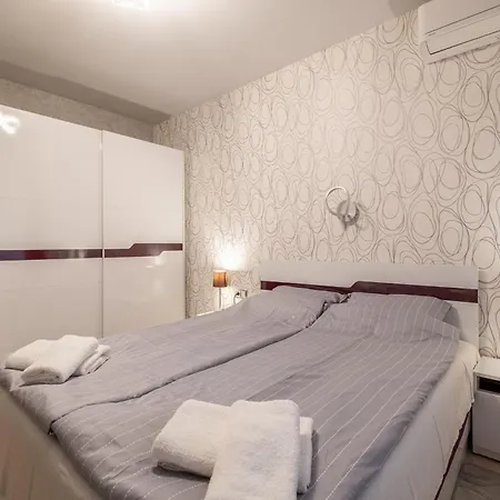 Jewelry - 1 Bedroom * صوفيا