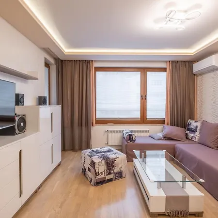 Jewelry - 1 Bedroom *