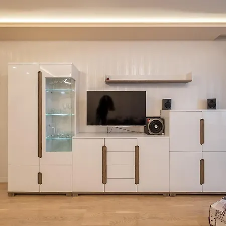 Jewelry - 1 Bedroom Appartement Sofia